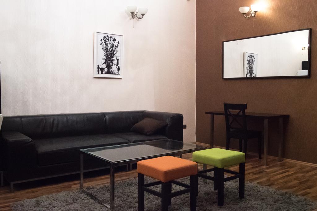 Inviting Flat In The Heart Of Town Apartment บูดาเปสต์ ภายนอก รูปภาพ